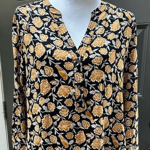 Women’s Old Navy Patterned Tunic EUC Size Large